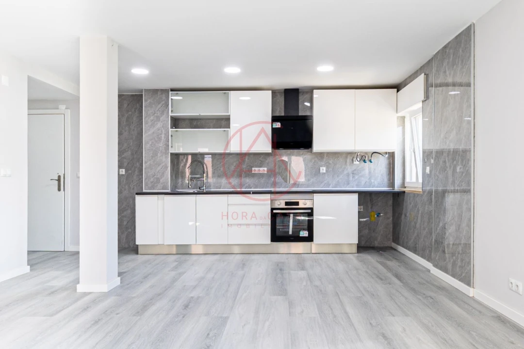 Apartamento T2 para Venda em Corroios Foto 4