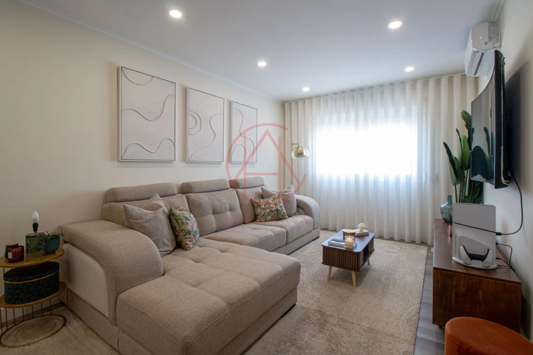 Apartamento T3 para Venda em Santo Antonio da Charneca Foto 4
