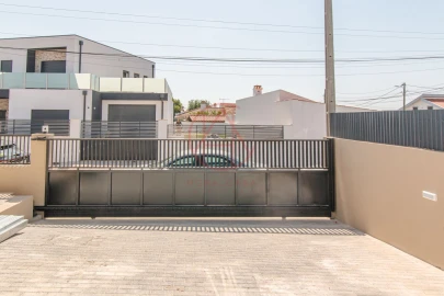 Moradia T4 para Venda em Azeitão (São Lourenço e São Simão)