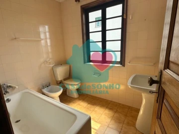 Moradia T3 para Venda em Branca