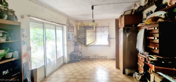 Moradia T3 para Venda em Carvoeira e Carmões