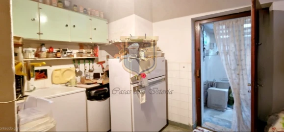 Moradia T3 para Venda em Carvoeira e Carmões