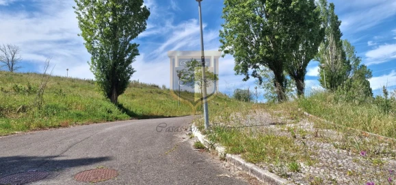 Terreno para Venda em Carvoeira e Carmões