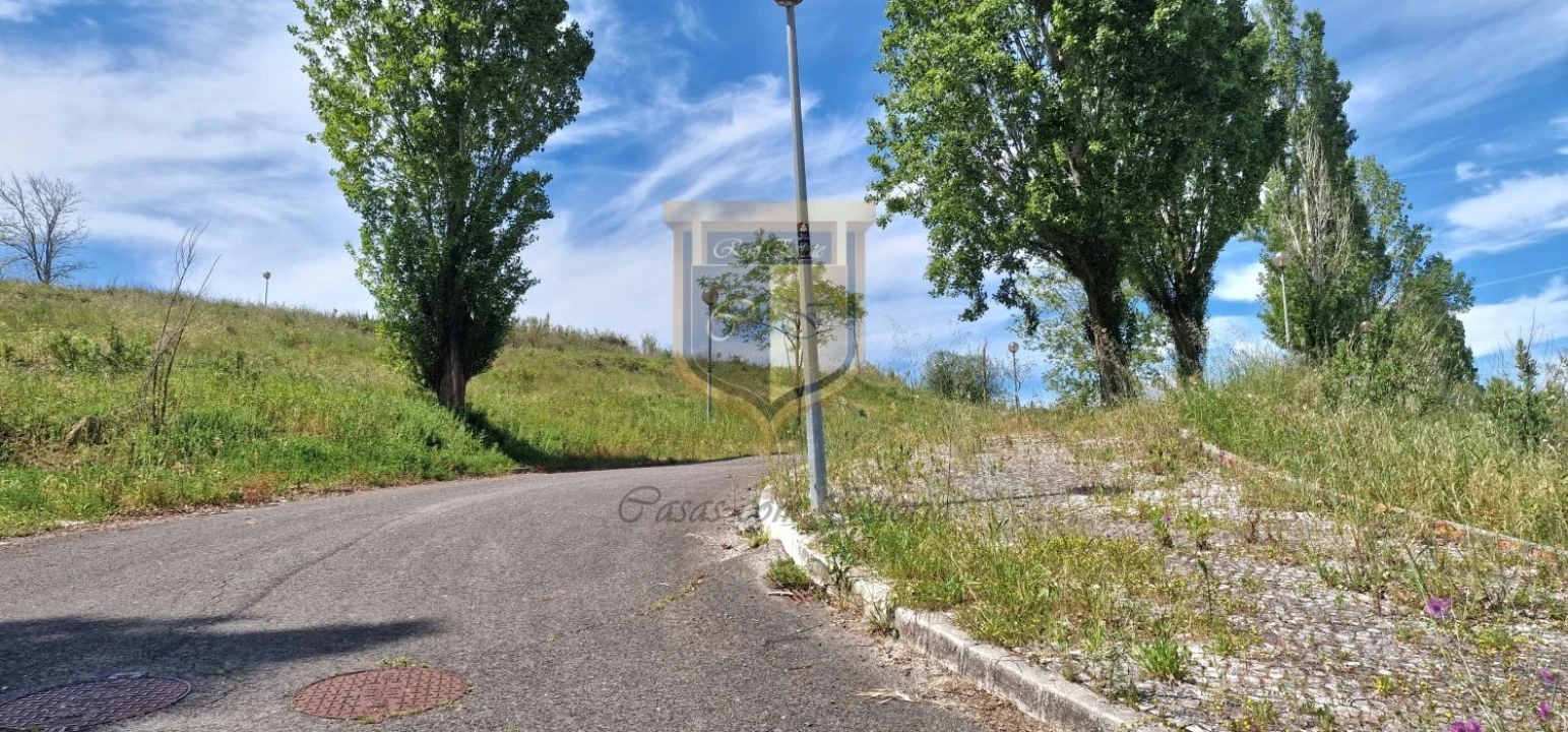 Terreno para Venda em Carvoeira e Carmões Foto 6