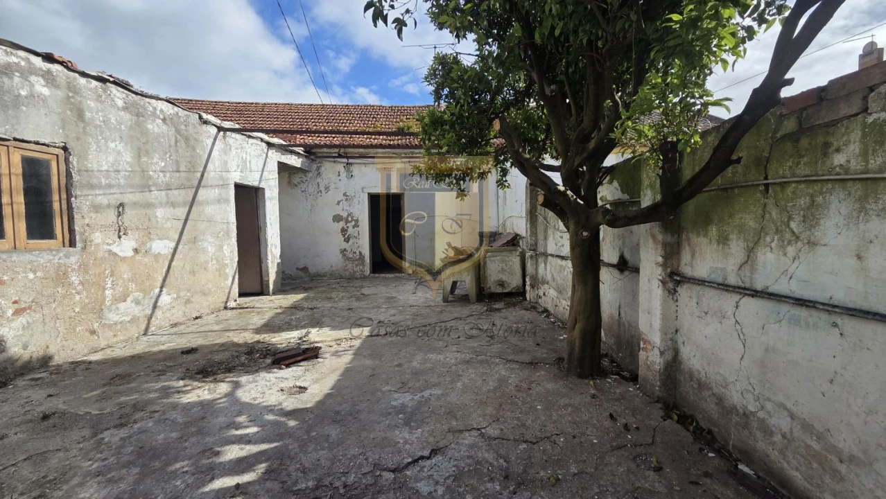 Moradia T2 para Venda em Freiria Foto 3