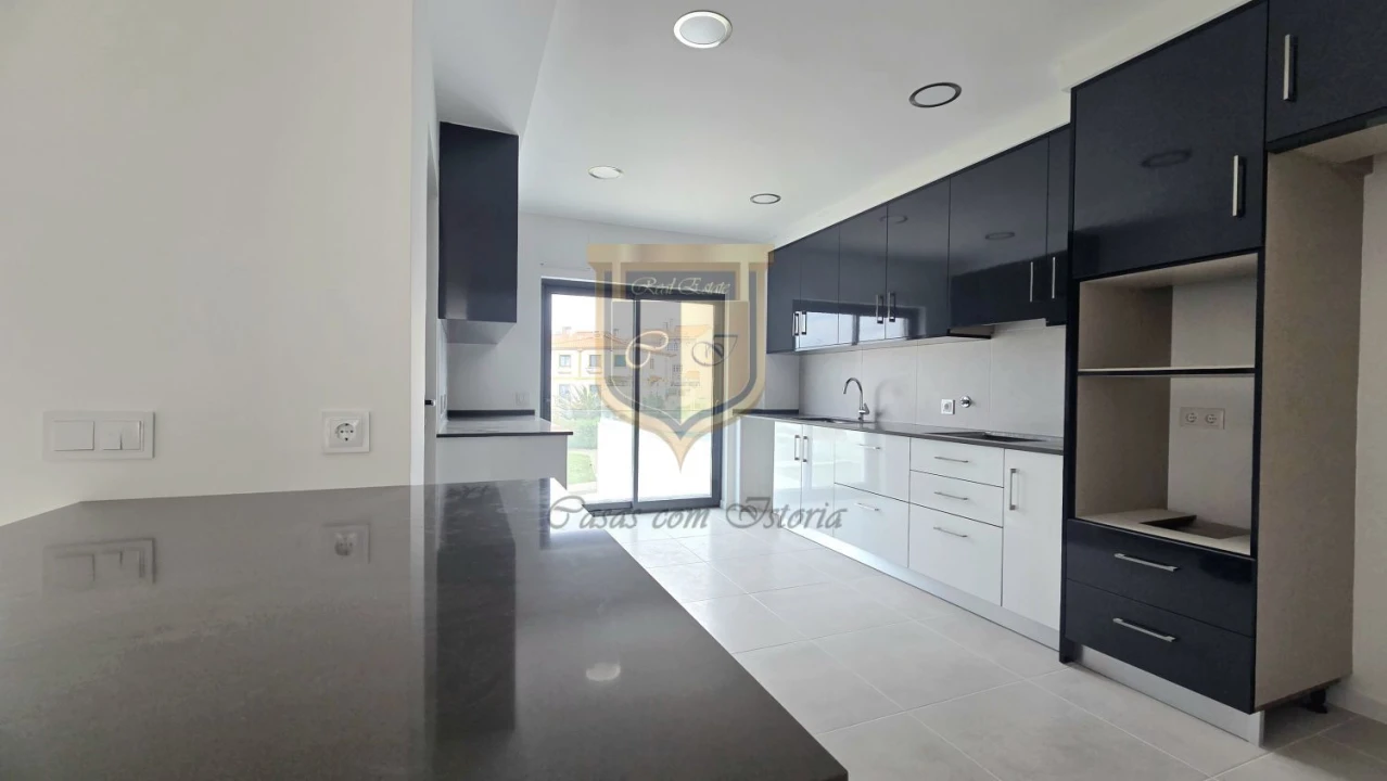 Moradia T4 para Venda em Lourinhã e Atalaia Foto 7