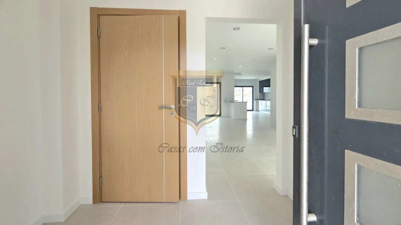 Moradia T4 para Venda em Lourinhã e Atalaia Foto 4