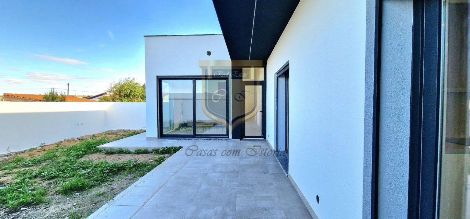 Moradia T4 para Venda em Silveira Foto 10