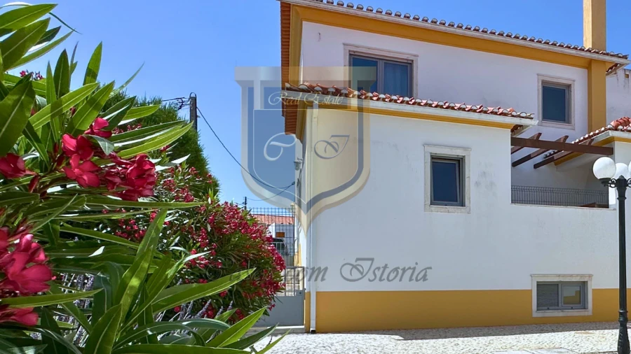Moradia T3 para Venda em Santo Isidoro