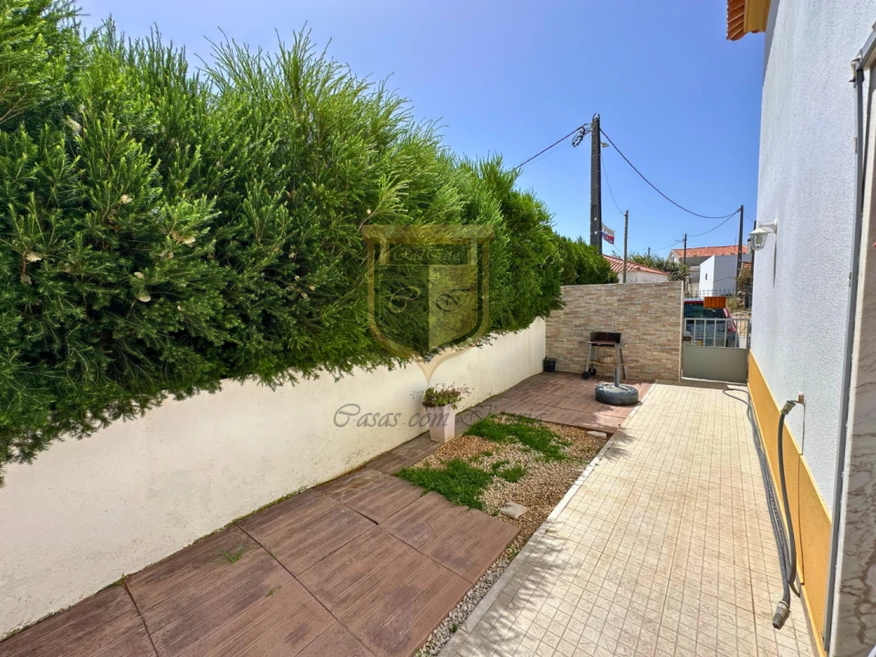 Moradia T3 para Venda em Santo Isidoro Foto 10