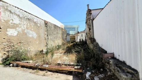 Moradia T3 para Venda em Dois Portos e Runa