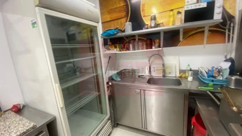 Loja para Trespasse em Carnaxide e Queijas