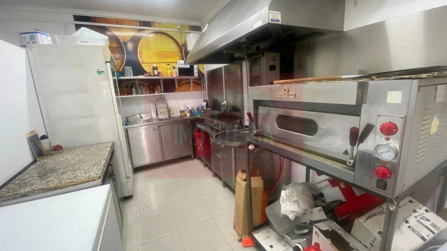 Loja para Trespasse em Carnaxide e Queijas