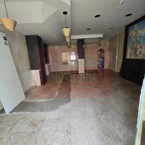 Loja para Arrendamento em Areeiro Foto 6