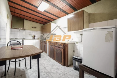 Moradia T5 para Venda em Abitureiras