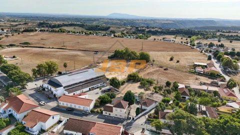 Moradia T5 para Venda em Abitureiras