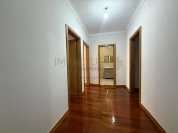 Apartamento T3 para Venda em Vila Nova de Famalicão e Calendário