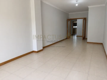 Apartamento T3 para Venda em Vila Nova de Famalicão e Calendário