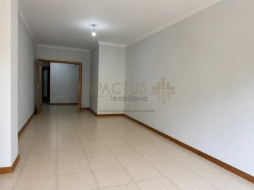 Apartamento T3 para Venda em Vila Nova de Famalicão e Calendário