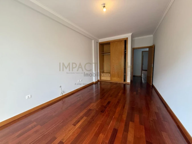 Apartamento T3 para Venda em Vila Nova de Famalicão e Calendário Foto 13