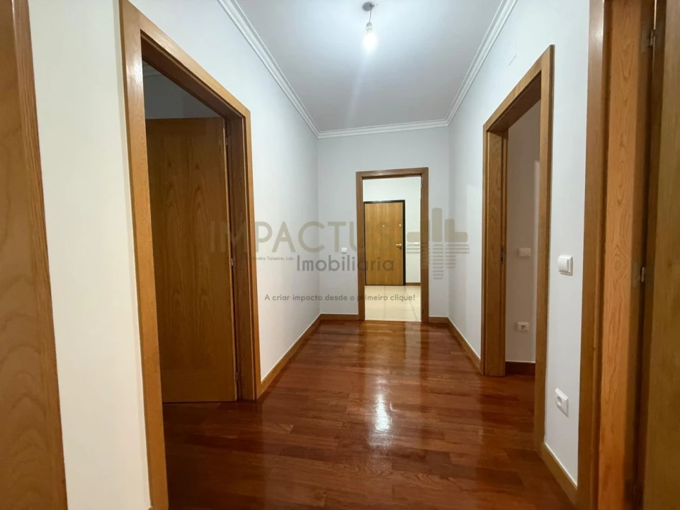 Apartamento T3 para Venda em Vila Nova de Famalicão e Calendário Foto 17