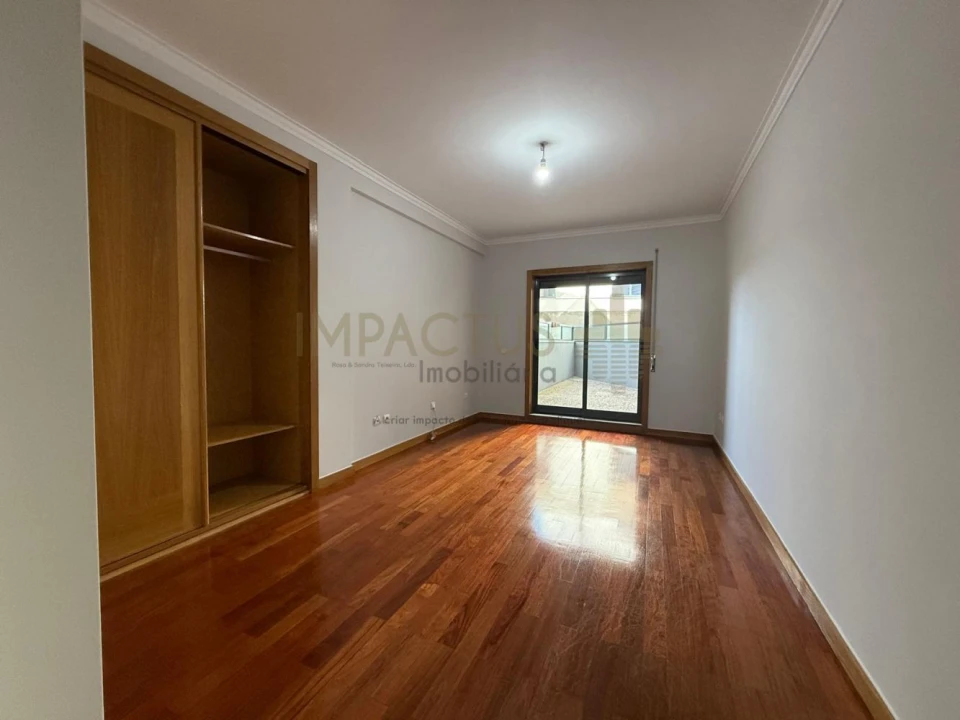 Apartamento T3 para Venda em Vila Nova de Famalicão e Calendário Foto 1