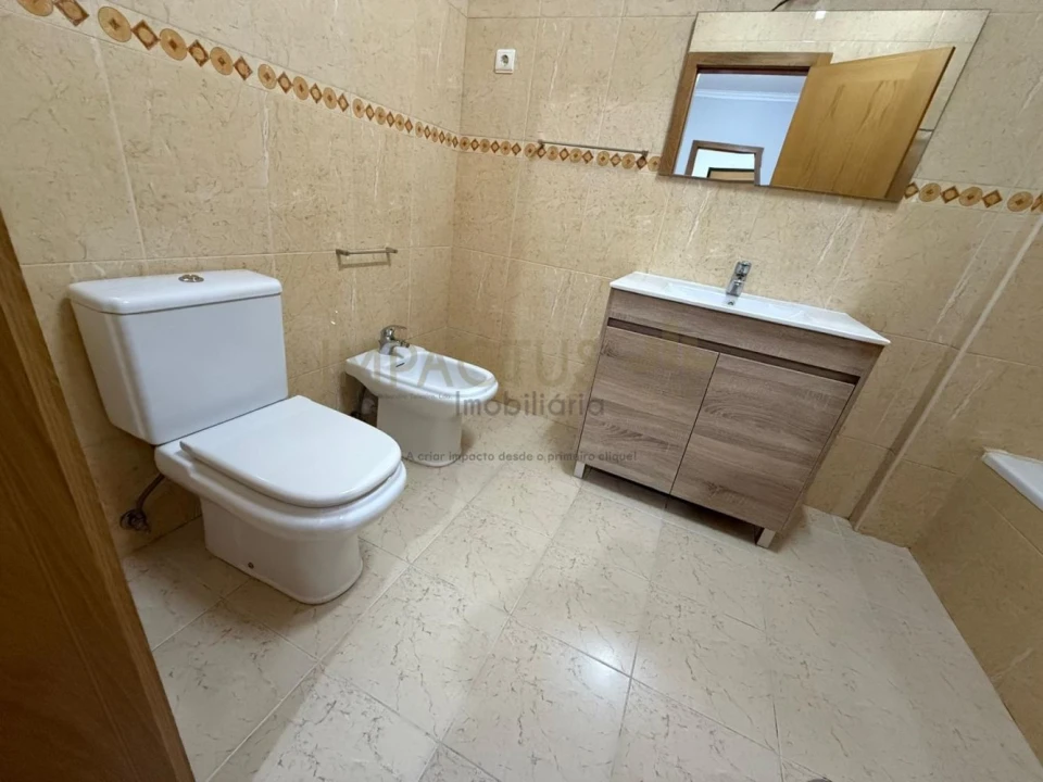 Apartamento T3 para Venda em Vila Nova de Famalicão e Calendário Foto 16