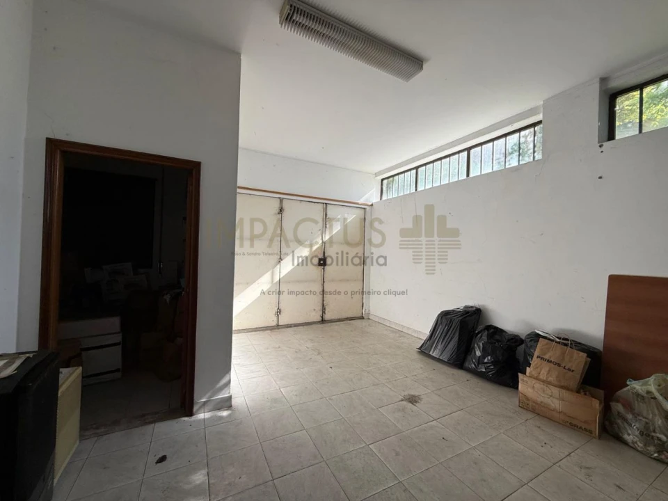 Loja para Venda em Vilar de Pinheiro Foto 4