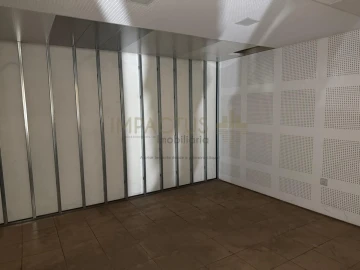 Loja para Arrendamento em Bougado (São Martinho e Santiago)