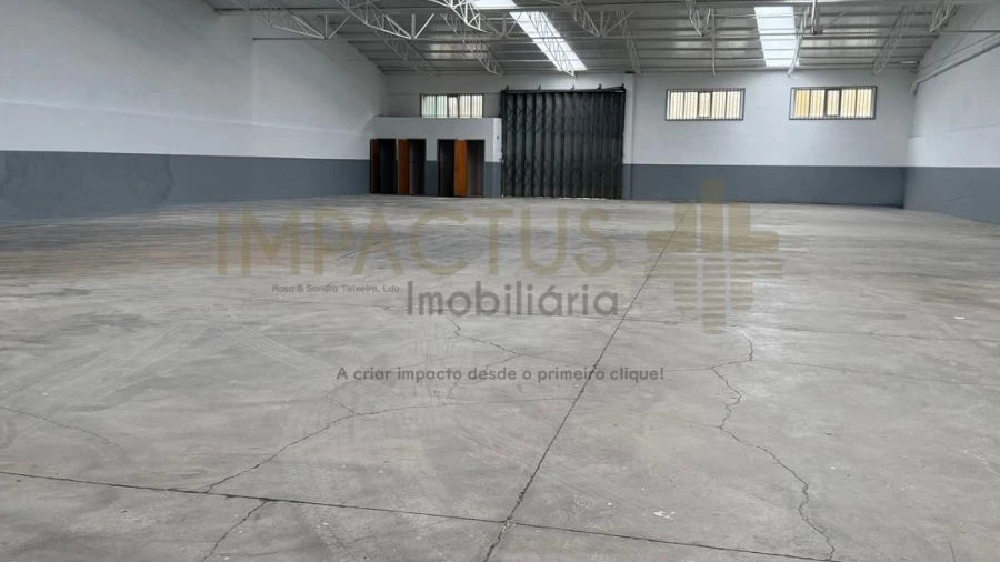 Loja para Arrendamento em Bougado (São Martinho e Santiago)