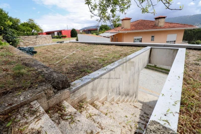 Moradia T4 para Venda em Lamelas e Guimarei