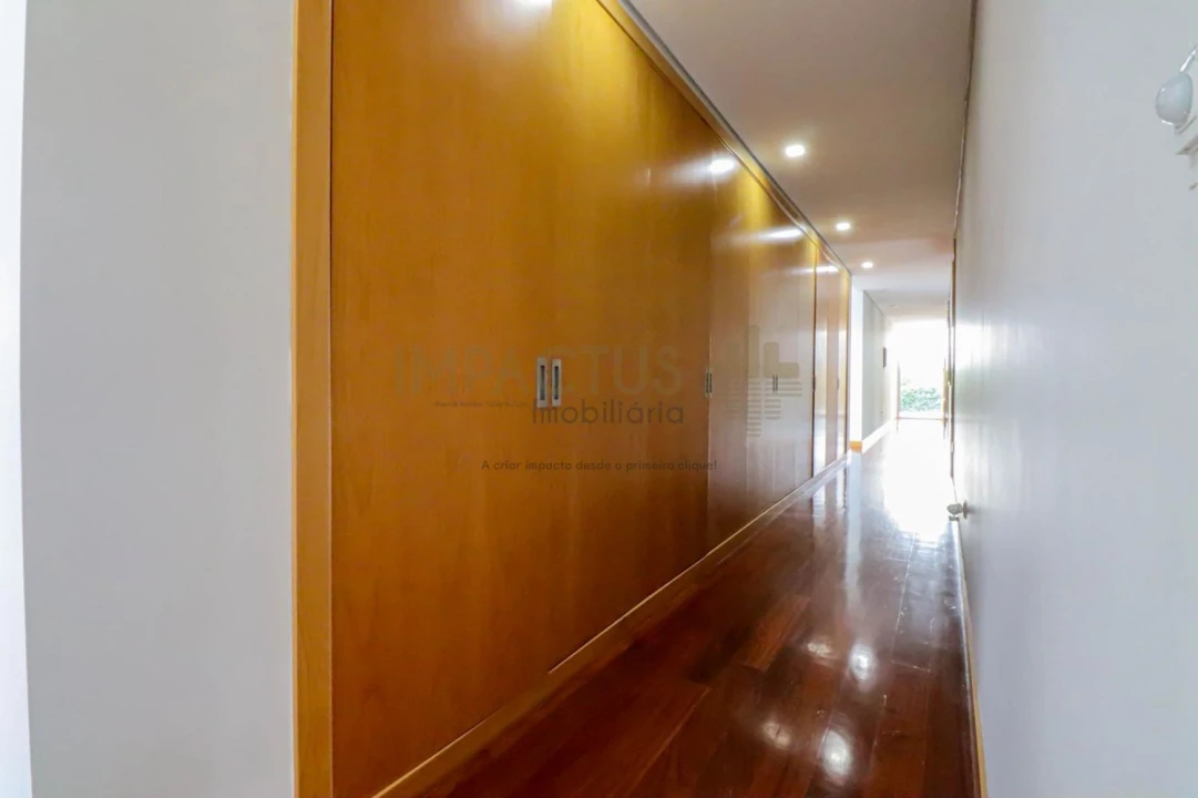 Moradia T4 para Venda em Lamelas e Guimarei Foto 7