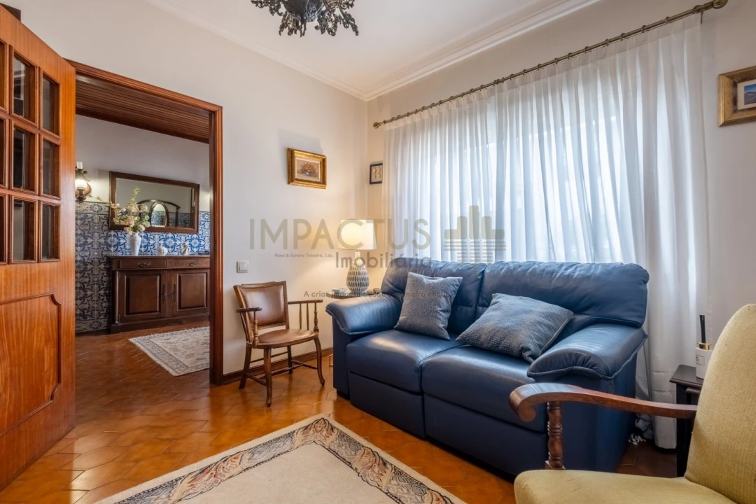 Moradia T5 para Venda em Castêlo da Maia Foto 6