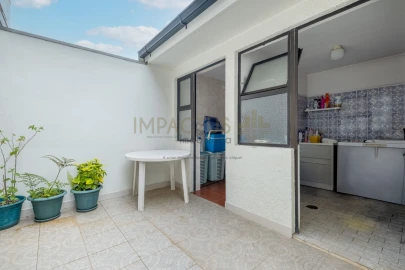 Moradia T5 para Venda em Castêlo da Maia