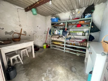 Moradia T4 para Venda em Nogueira e Silva Escura