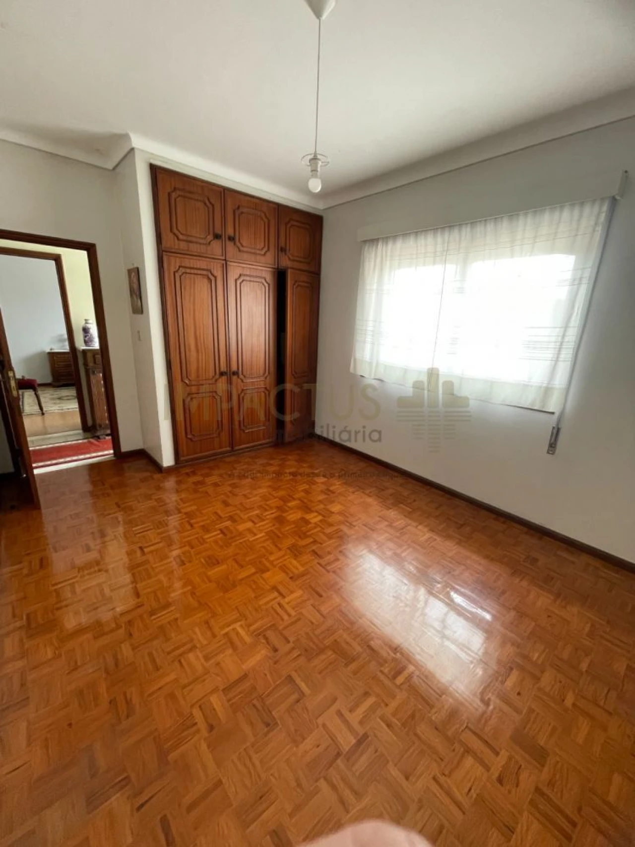 Moradia T4 para Venda em Nogueira e Silva Escura Foto 9