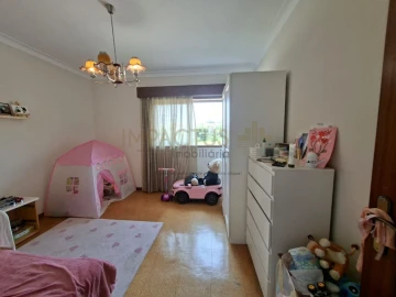 Apartamento T3 para Venda em Castêlo da Maia