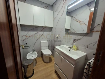 Apartamento T3 para Venda em Castêlo da Maia