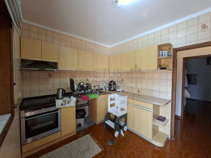 Apartamento T3 para Venda em Castêlo da Maia Foto 9