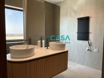 Apartamento T5 para Venda em Paranhos