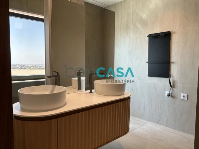 Apartamento T5 para Venda em Paranhos Foto 32
