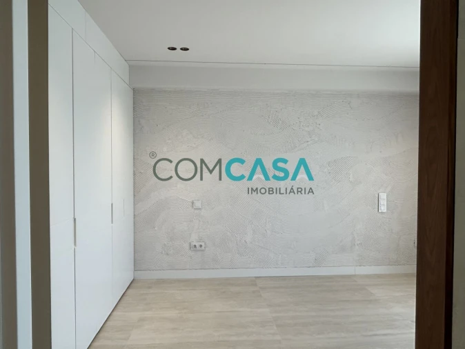 Apartamento T5 para Venda em Paranhos Foto 29