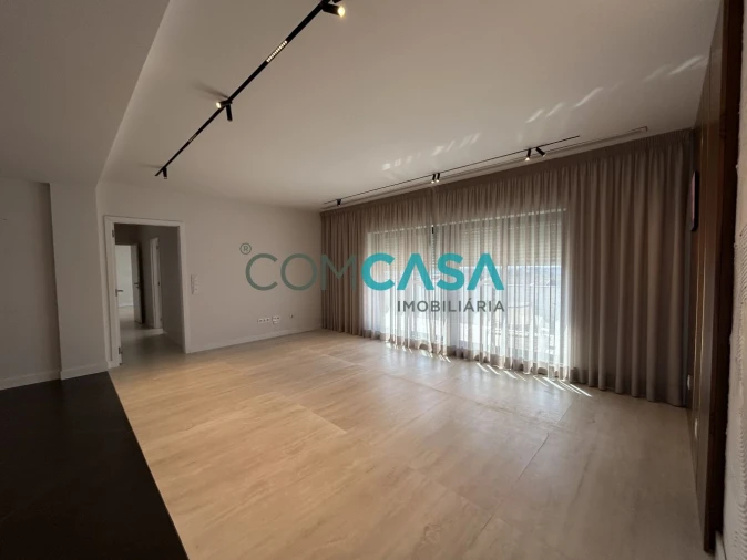 Apartamento T5 para Venda em Paranhos Foto 56