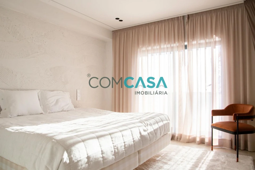 Apartamento T5 para Venda em Paranhos Foto 16