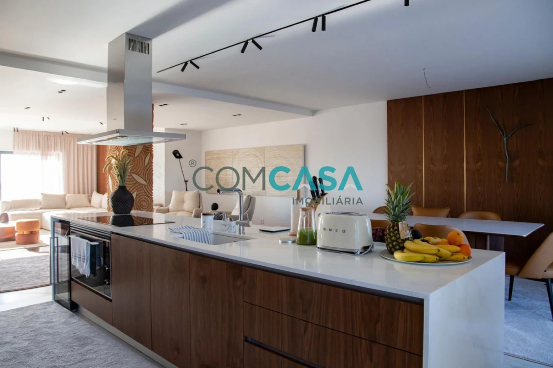 Apartamento T5 para Venda em Paranhos Foto 4