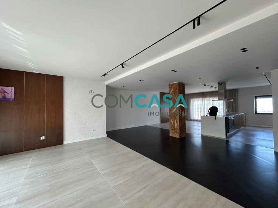 Apartamento T5 para Venda em Paranhos Foto 57