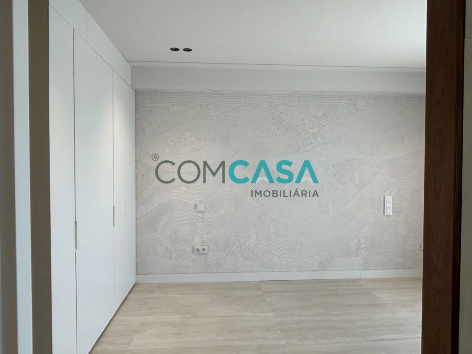 Apartamento T5 para Venda em Paranhos Foto 29