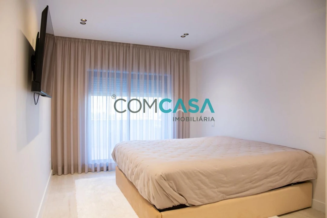 Apartamento T5 para Venda em Paranhos Foto 18