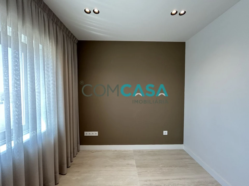 Apartamento T5 para Venda em Paranhos Foto 43