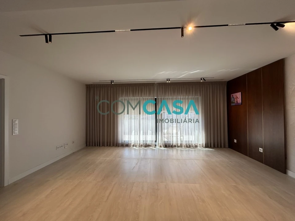 Apartamento T5 para Venda em Paranhos Foto 52